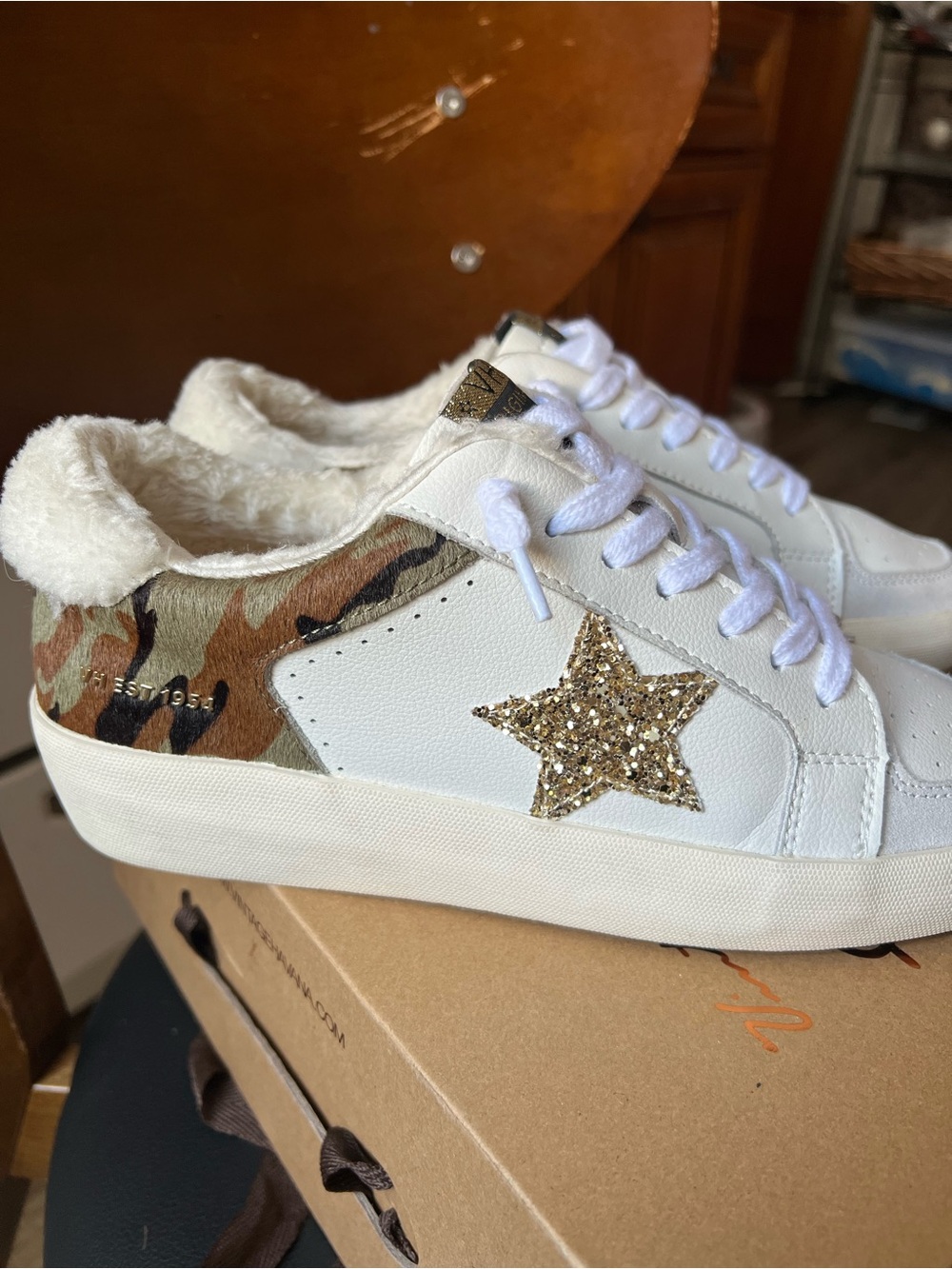 Vintage Havana Calliope White Camo Multi Star Sneakers women’s 10 NEW IN BOX